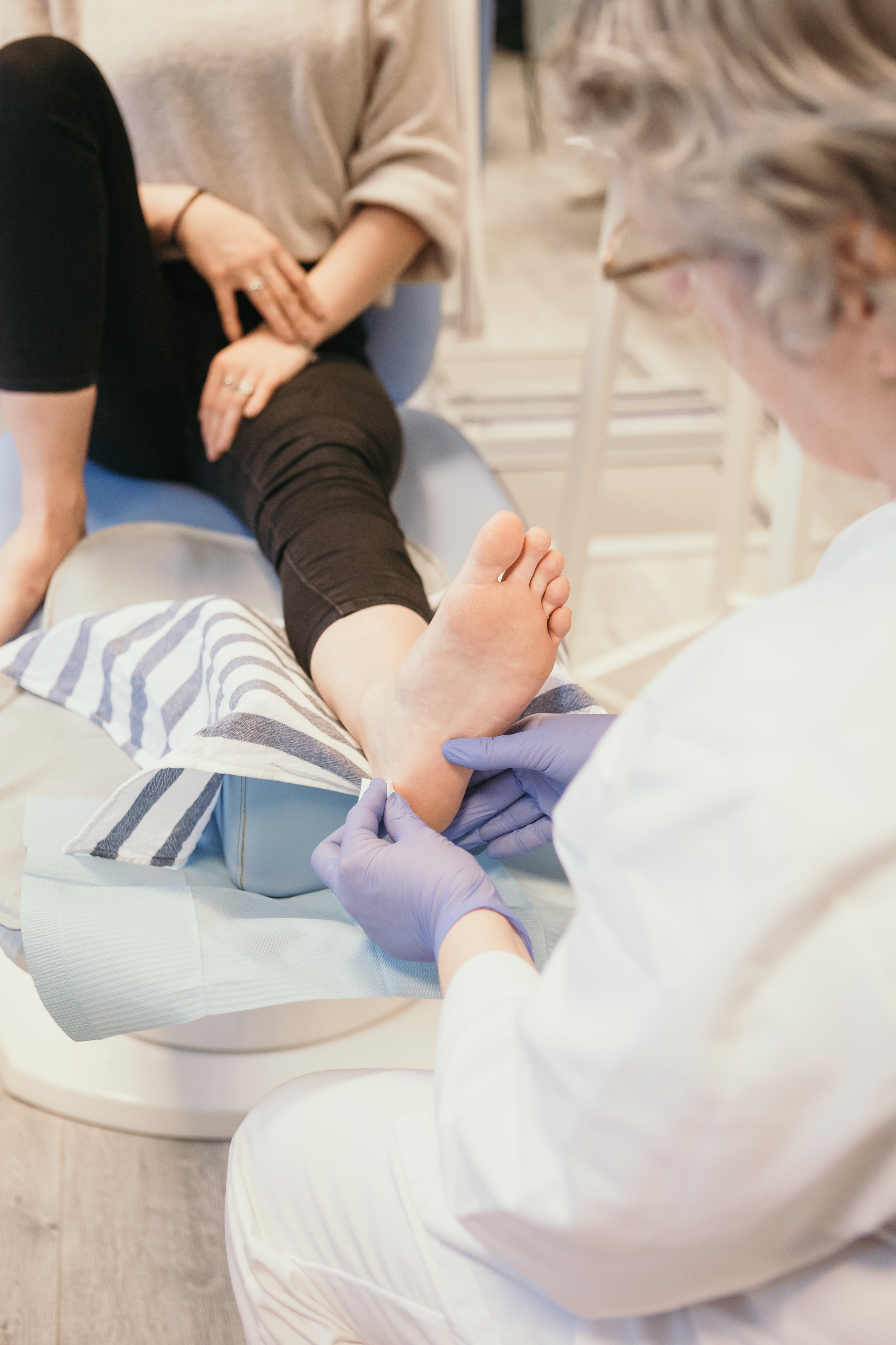 Top-rated products for waterless pedicure at home?